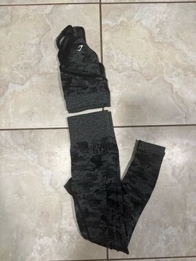 Gymshark Black Camo Seamless Sports Bra & Leggings Set